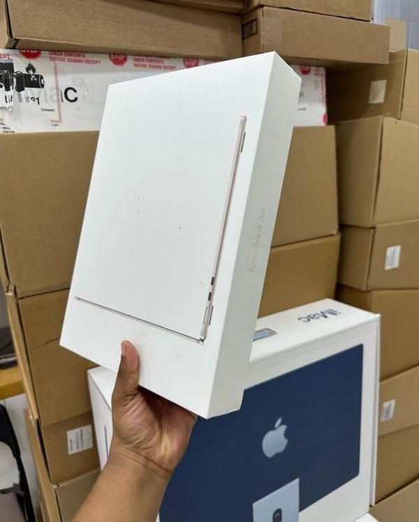 Large Pallets (120+ units) Macbook Air pallet - Image 5