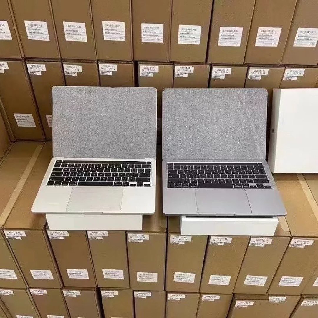 Large Pallets (120+ units) MacBook Pro Pallet