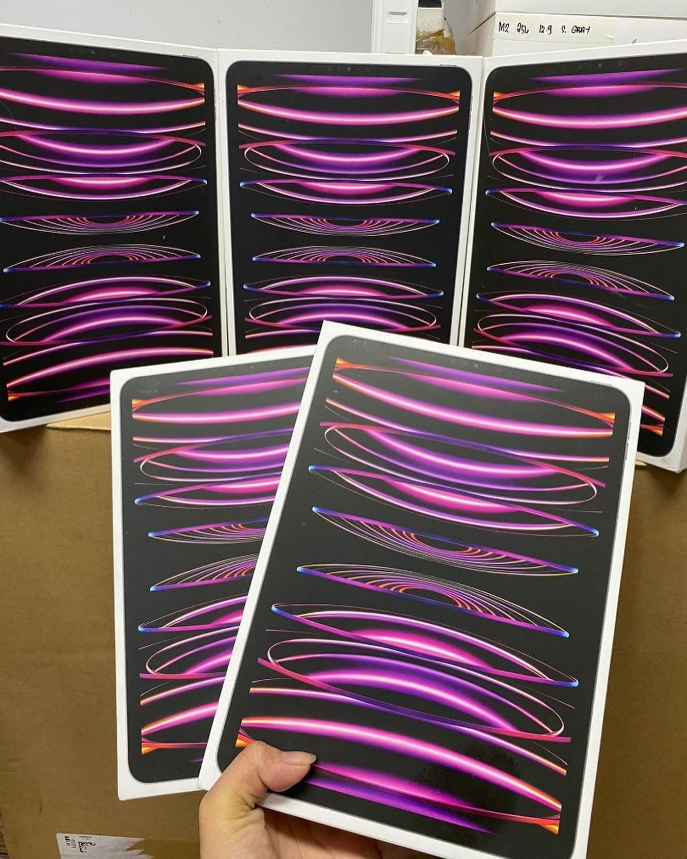 Large Pallets (120+ units) Ipad pro pallet - Image 4