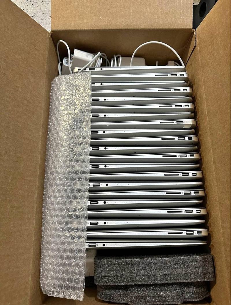 Mini Pallet (10–15 units) Macbook Air pallet - Image 9