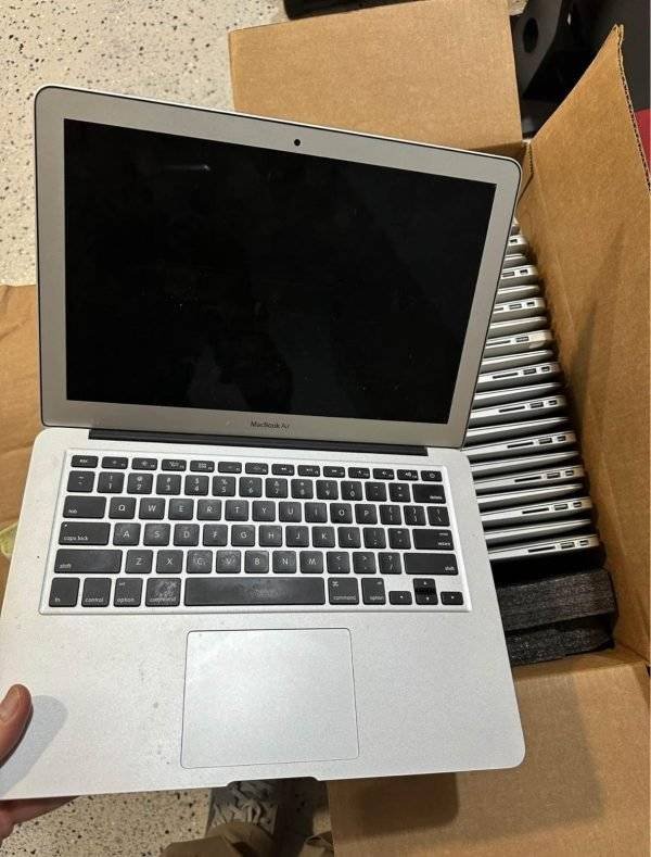 Mini Pallet (10–15 units) Macbook Air pallet - Image 8